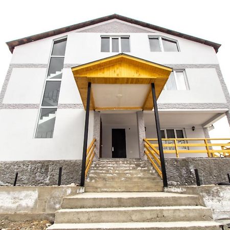 Katos Guesthouse Mestia Eksteriør bilde